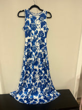 Load image into Gallery viewer, Women’s floral dress