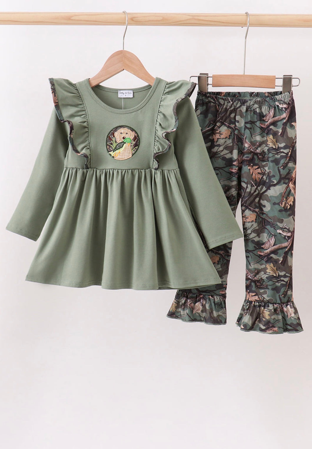 Camo dog applique ruffle set
