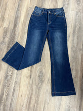 Load image into Gallery viewer, Dark wash jeans
