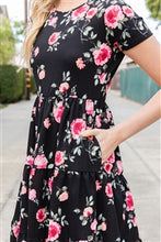 Load image into Gallery viewer, BLACK CORAL FLORAL SHORT SLEEVE A-LINE TIERED DRESS
