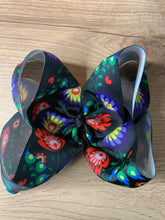 Load image into Gallery viewer, Black Floral bow
