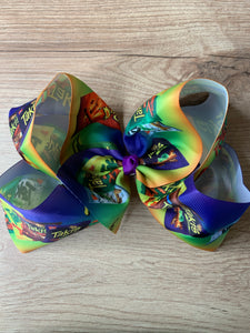 Takis bow